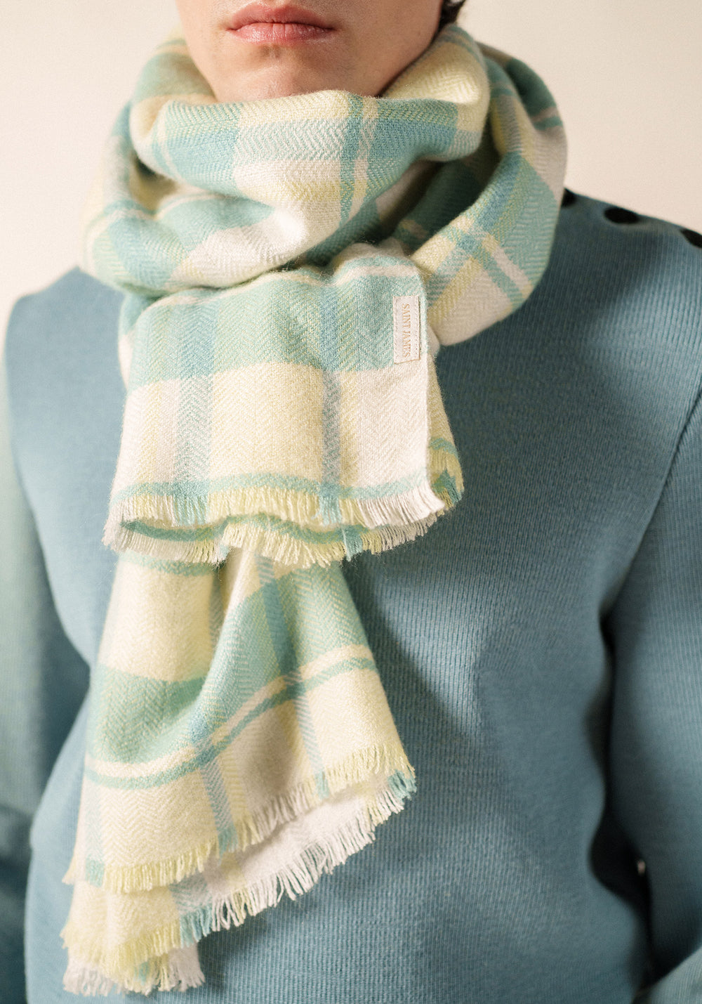Foulard à carreaux (DOUX RELIEF)