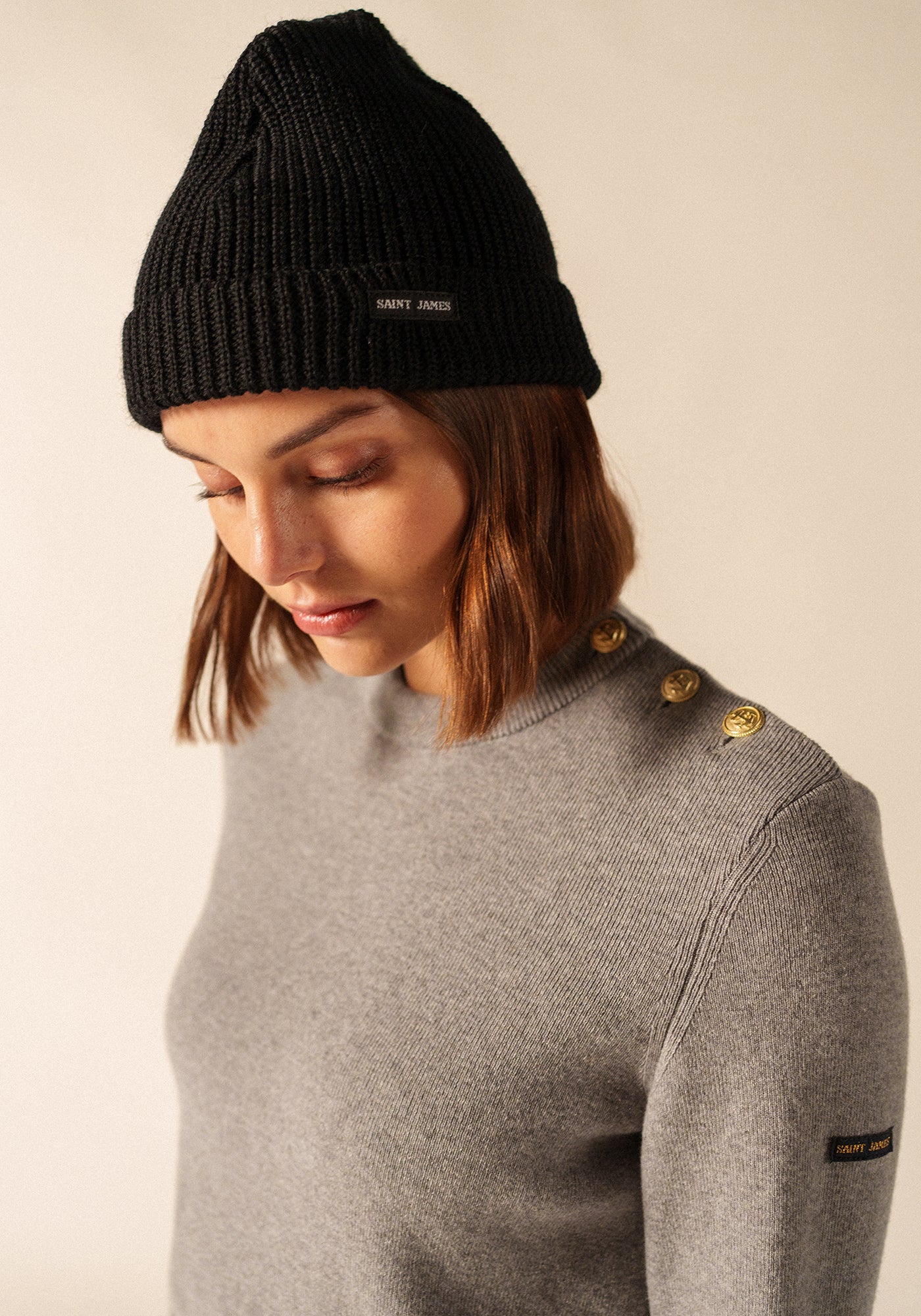 Bonnet uni Perlé - en laine (NOIR)