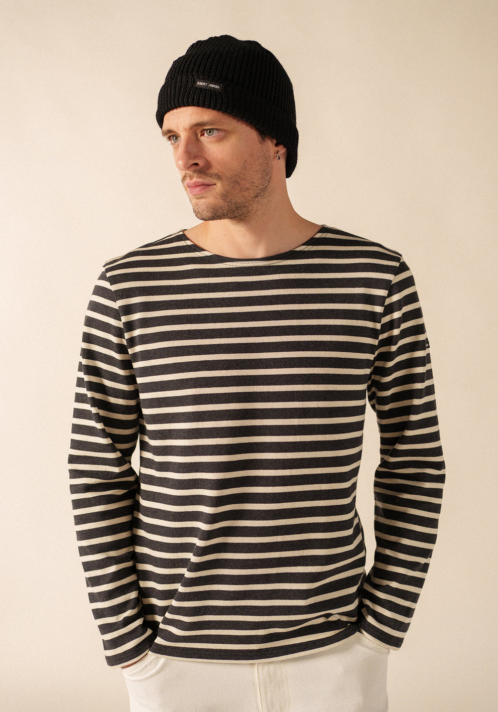 Bonnet uni Perlé - en laine (NOIR)